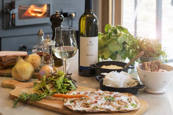 �k�C����Ύs��MEON�_���E�~�I���G�V�J���L�b�`�����J�t�F